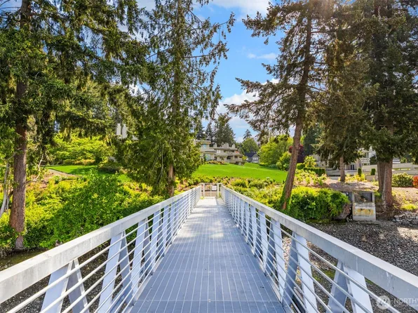 105 Lovell Avenue SW #15-11, Bainbridge Island, WA 98110