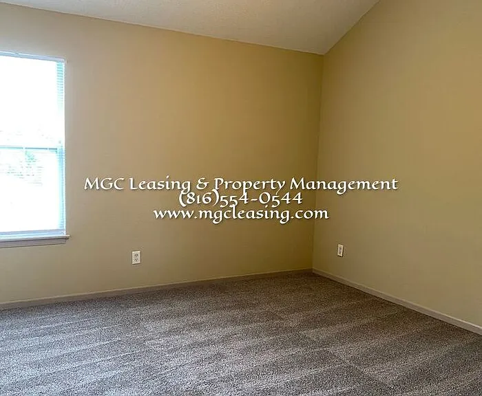 1020 Garden Dr — Photo 11