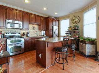 205 Shearwater Ct W APT 31, Jersey City, NJ