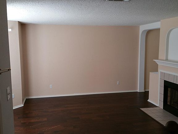 2nd image of 1410 Plateau Dr