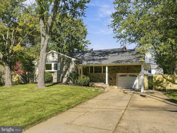 409 Junewood Dr, Cherry Hill, NJ 08003