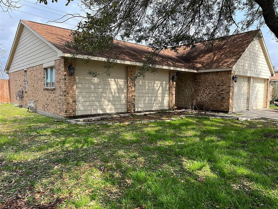 1st image of 3426 Edgecreek Dr