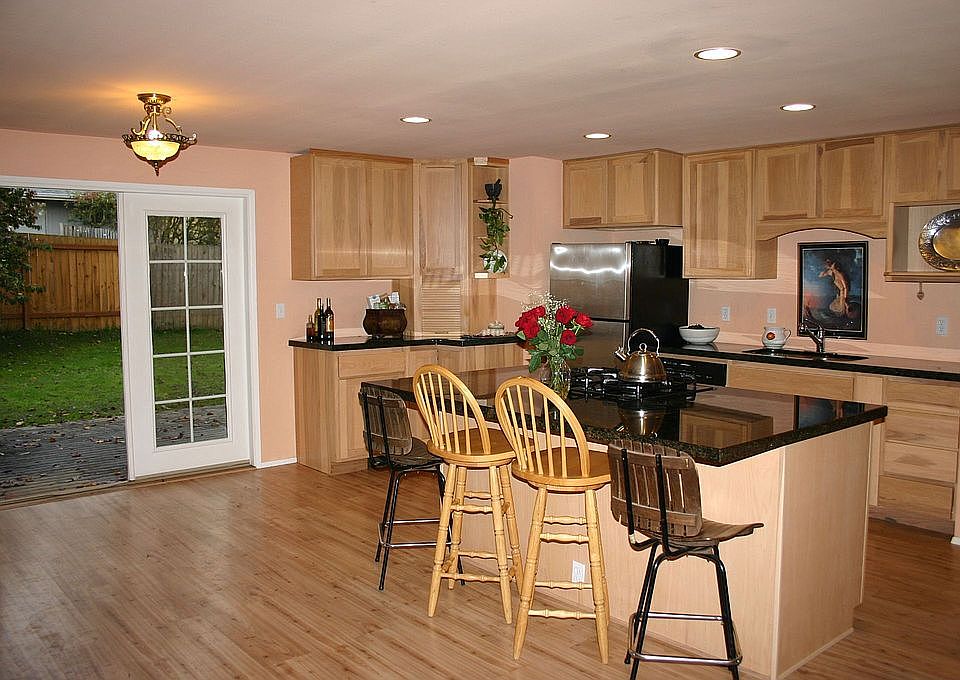 1st image of 10908 156th Ct NE