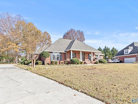 3rd image of 2743 Whistler Ln SE