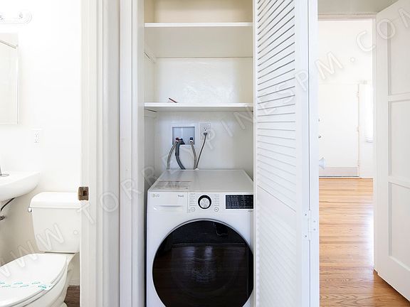 4th image of 2073 Emerald St #0