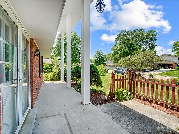 3rd image of 7232 Barr Cir
