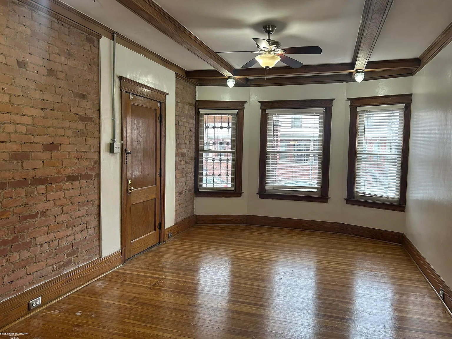 1533 W Hancock St — Photo 2