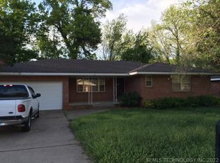 4220 SE Brookline Dr, Bartlesville, OK 74006