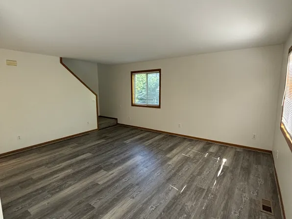 5020 Russell St, Midland, MI 48640