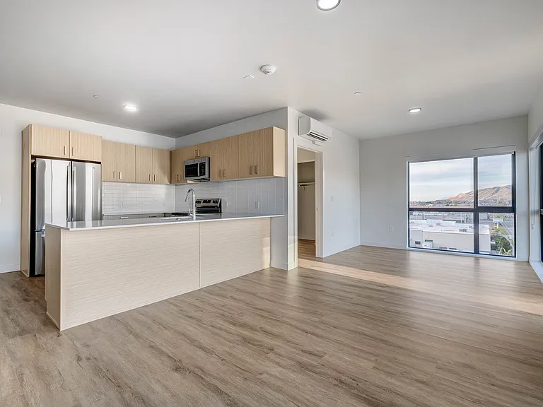 330 Belhaven — Photo 30