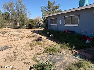 2nd image of 401 5TH Avenue