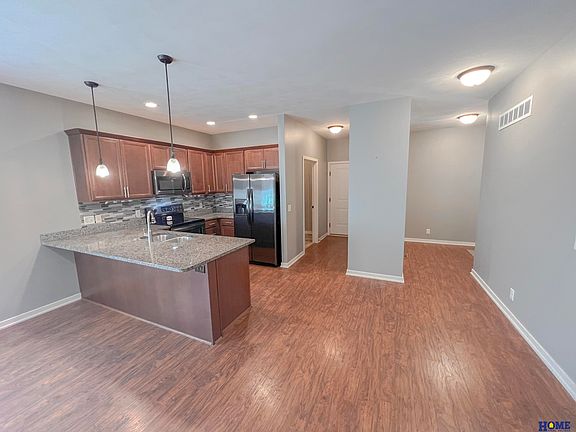 5th image of 4233 S 40th St