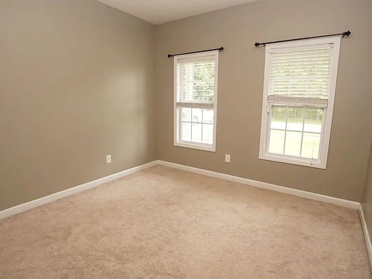 147 Moonstone Ct — Photo 16