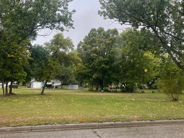 1211 6th Ave E, Alexandria, MN 56308