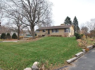 938 Sterling St N, Maplewood, MN 55119