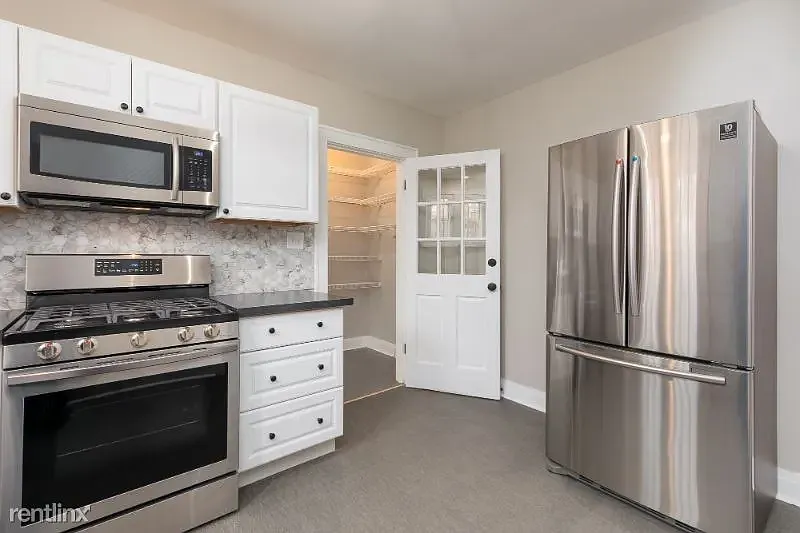 1 bed, 1150 sqft, $1,600 — Photo 4