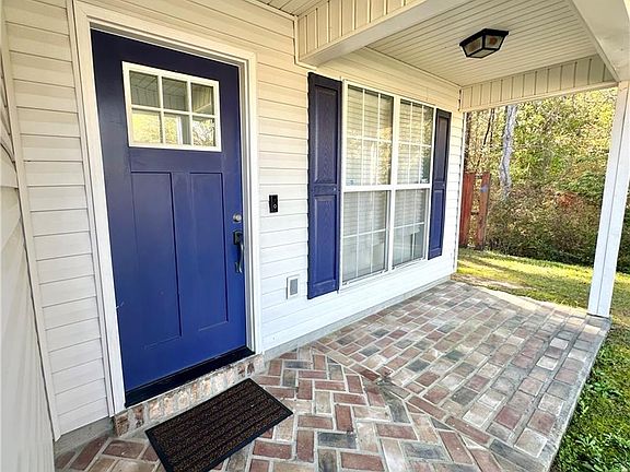 3rd image of 2523 Bluebird St