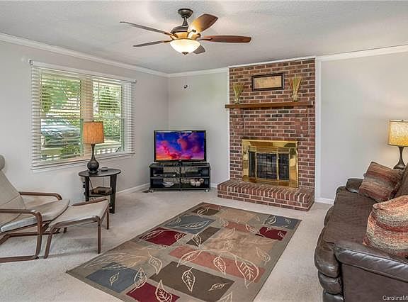 5th image of 512 Woodstream Dr