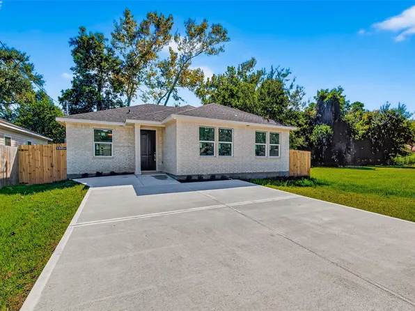 5921 Jackson Ln, Texas City, TX 77591