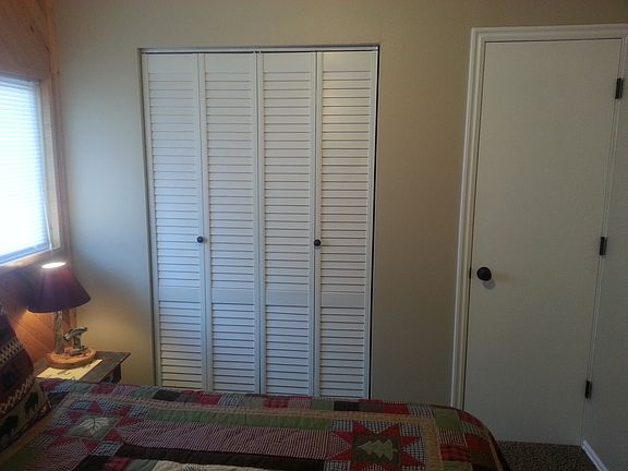 3rd image of 1325 Lakeview Dr.