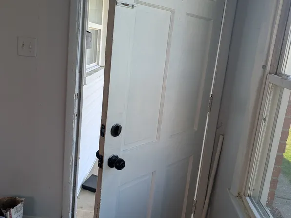 (undisclosed Address), Lexington, KY 40505