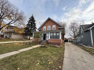 538 1st Ave SE, Sioux Center, IA 51250