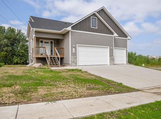 5320 E 28th St, Sioux Falls, SD 57110