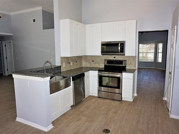 4th image of 7814 Rollingridge Ct
