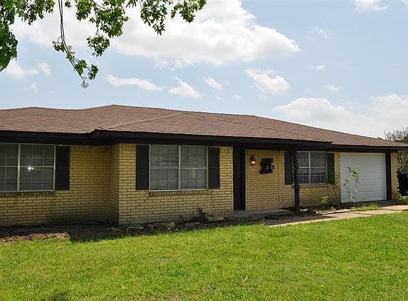 3rd image of 4606 Belknap St