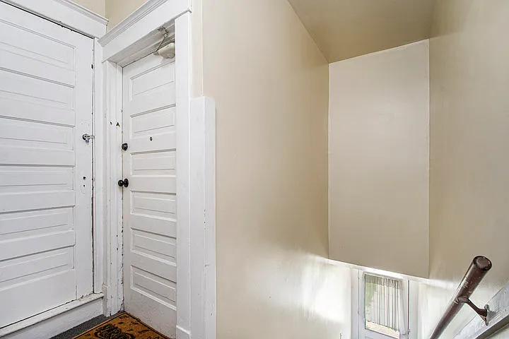456 Lafayette Ave SE — Photo 16