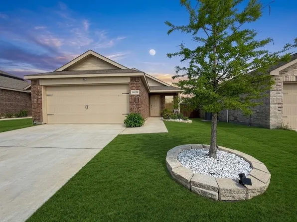 14033 Earlham St, Pilot Point, TX 76258