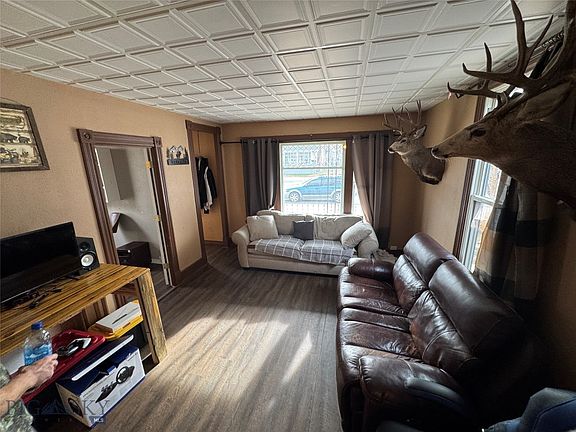 4th image of 412 W Park Ave