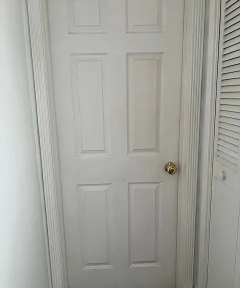 8661 NW 17th Ct — Photo 2