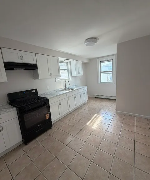 221 S 7th St #2 — Photo 15