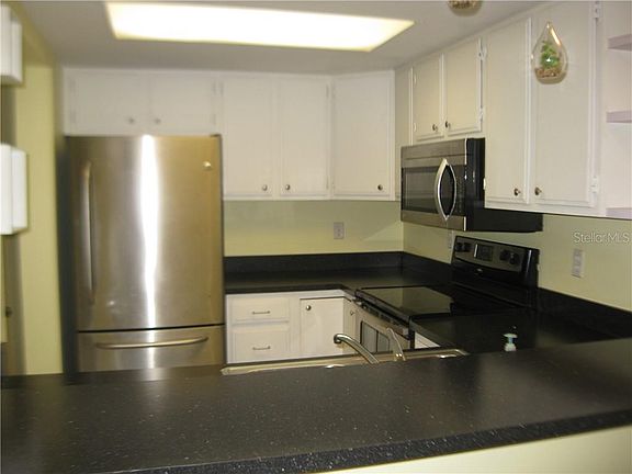 3rd image of 4660 Ringwood Mdw #42