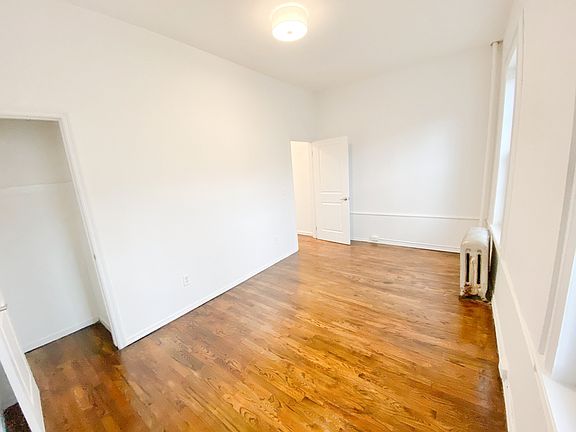 5th image of 1137 President St APT 1
