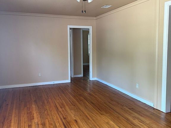 3rd image of 312 E Ann Dr