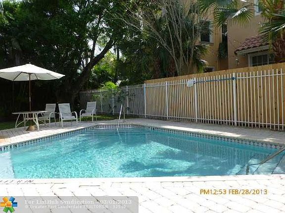 5th image of 460 SW 5th Ave #4