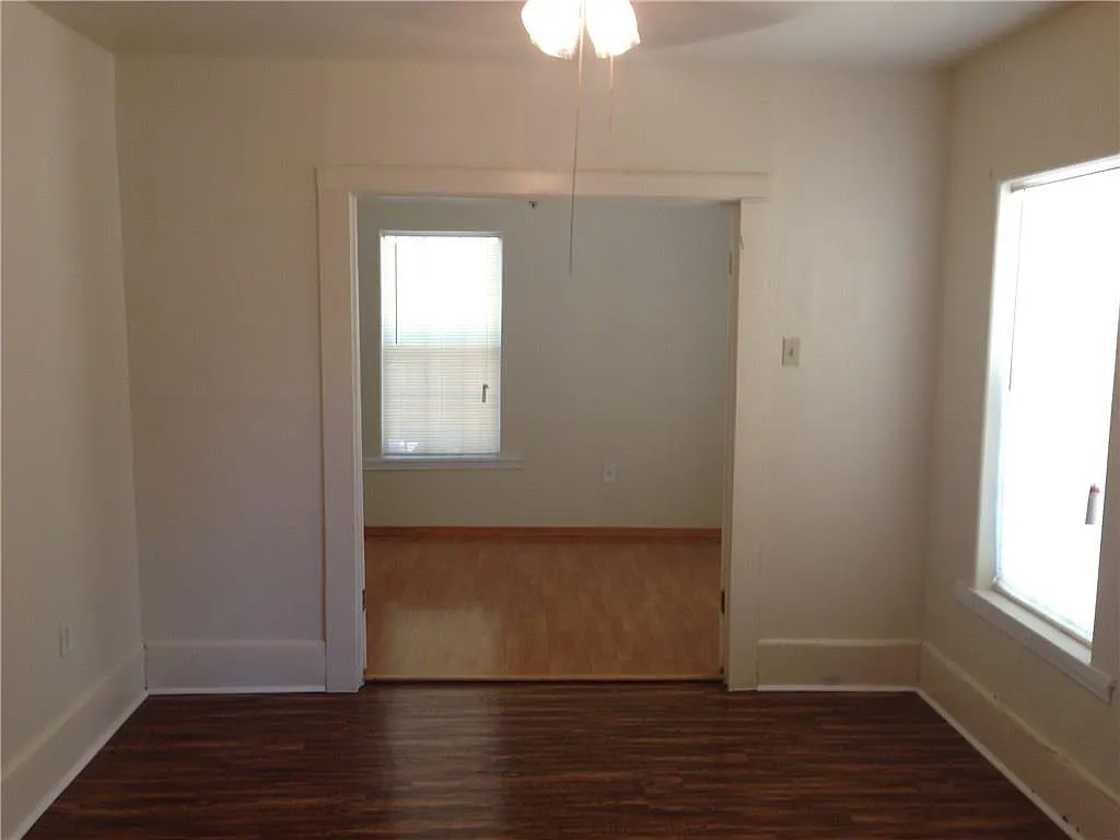 3 bed, 1.5 bath, 1200 sqft, $2,000 — Photo 3