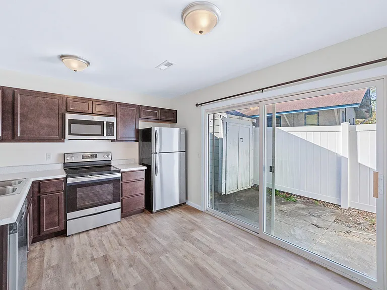 361 E Cherry St #361 — Photo 5