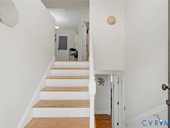 5th image of 832 Rosemont Rd