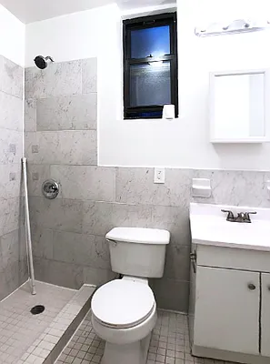 Rented by Avenues Real Estate | media 7