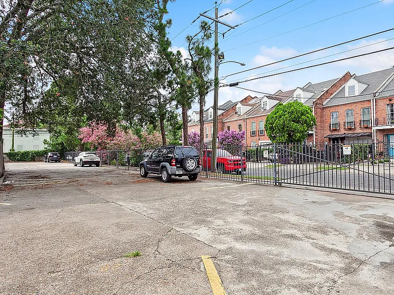 1725 Delachaise St #101 — Photo 9