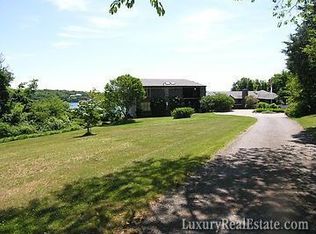 201 Beavertail Rd, Jamestown, RI 02835