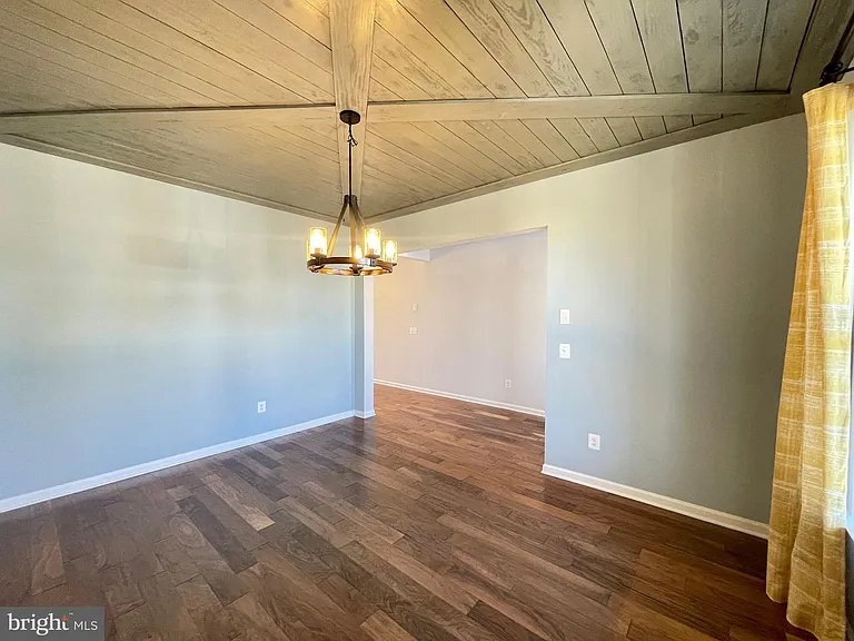 508 Sourwood Ct — Photo 32