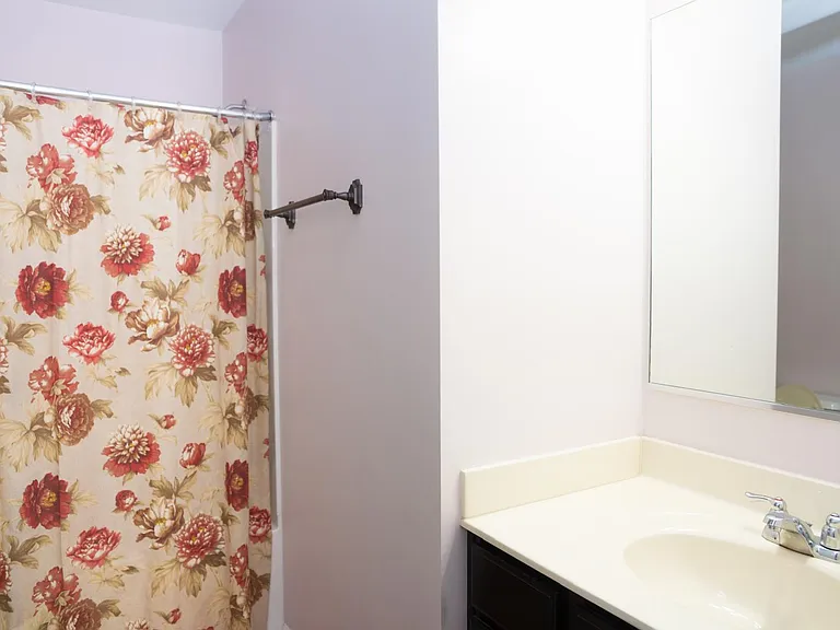 506 Grosvenor Ln — Photo 26