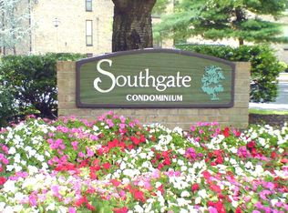 2037 Royal Fern Ct APT 47/22C, Reston, VA 20191