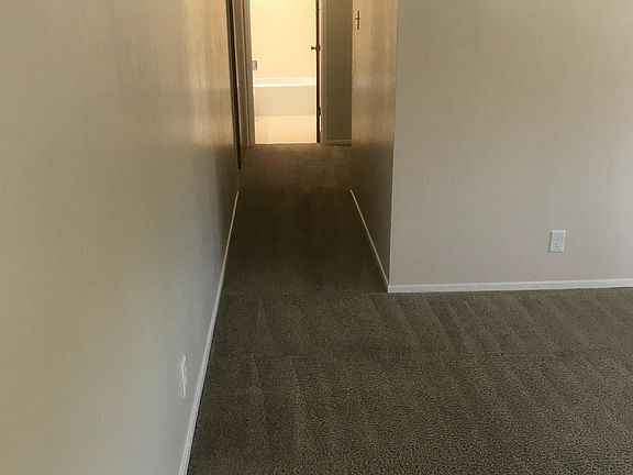 4th image of 40 Glen Eyrie Ave #22gamb1uz