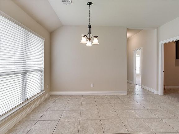 4th image of 2617 Sunflower Dr