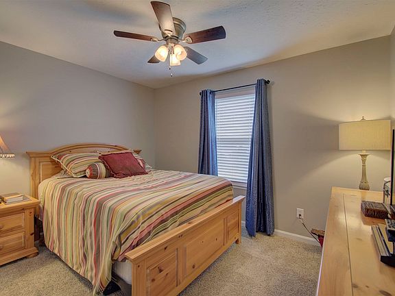 5th image of 10370 Vicksburg Ln
